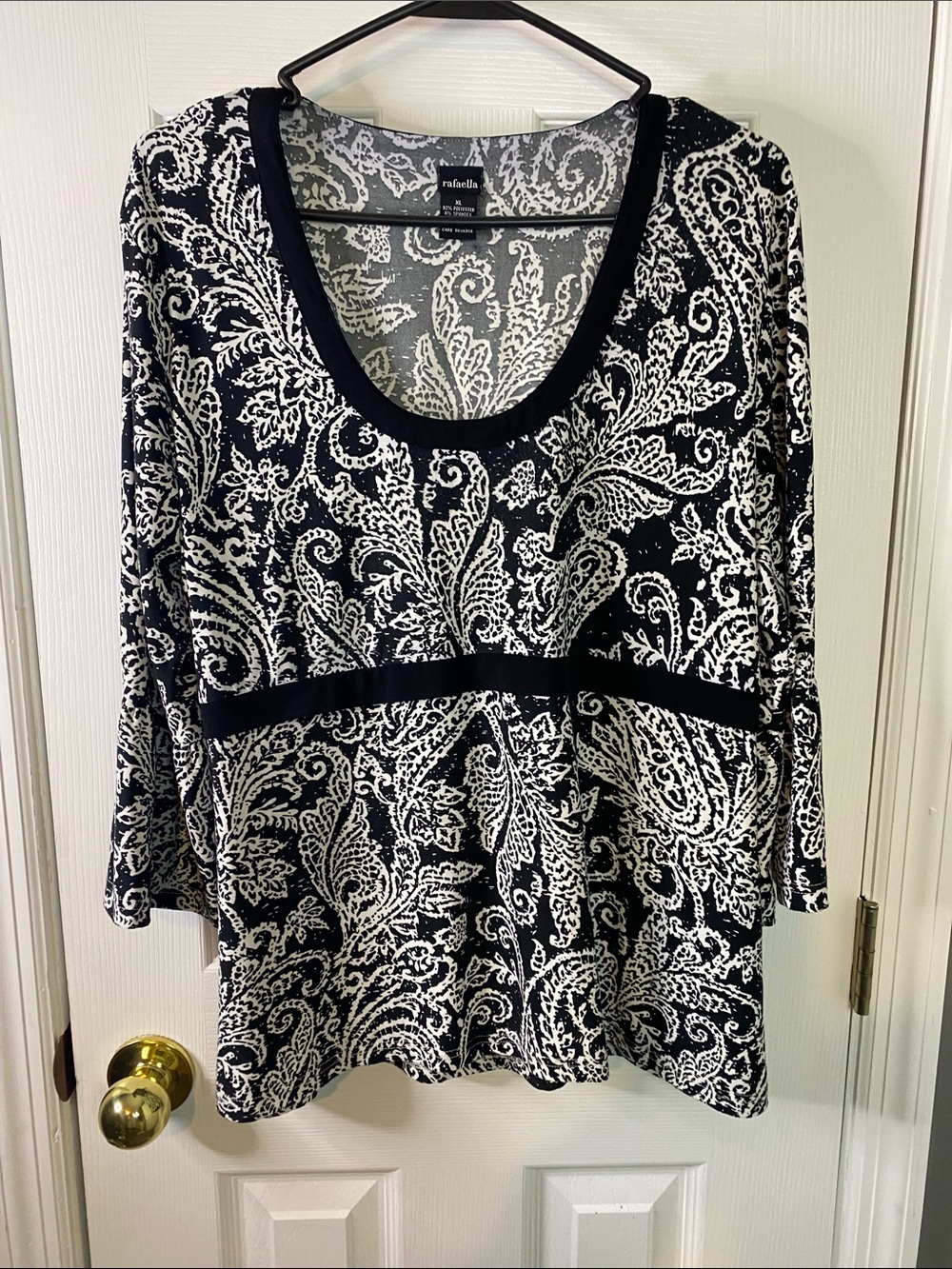 Rafaella Black & White Paisley Scoop Neck Tunic Size XLarge.